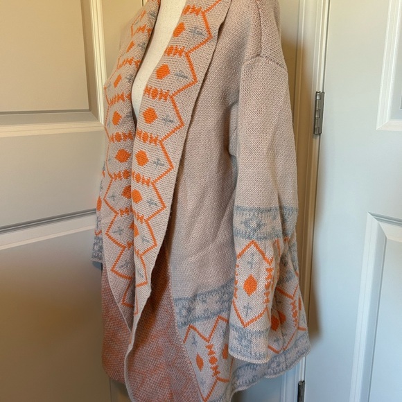 Shein blush, pink and orange Aztec fold over cardigan long sleeve - Picture 2 of 4